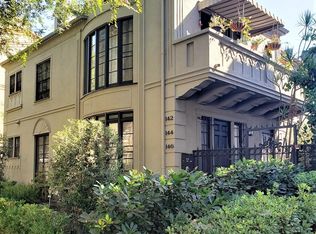 142 S Crescent Dr #142, Beverly Hills, CA 90212