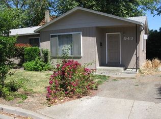 943 S Holly St, Medford, OR 97501