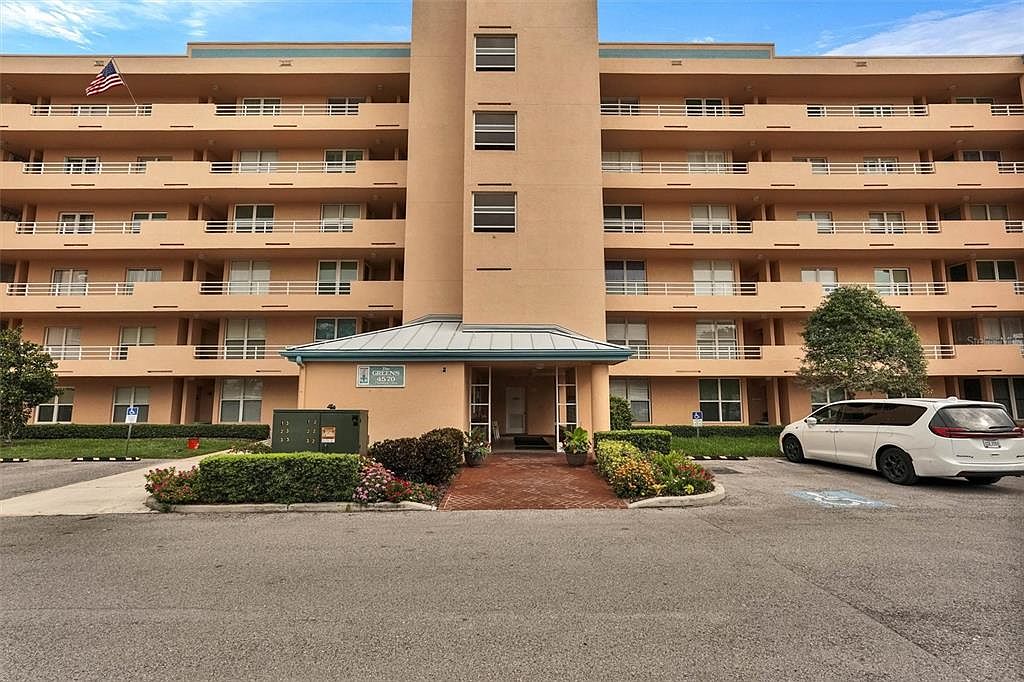 4570 Pinebrook Cir APT 404