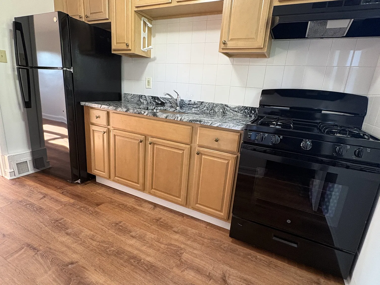 71 S. Evergreen Ave - B — Photo 1