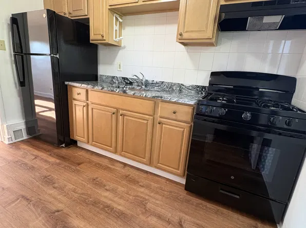 71 S Evergreen Ave, Woodbury, NJ
