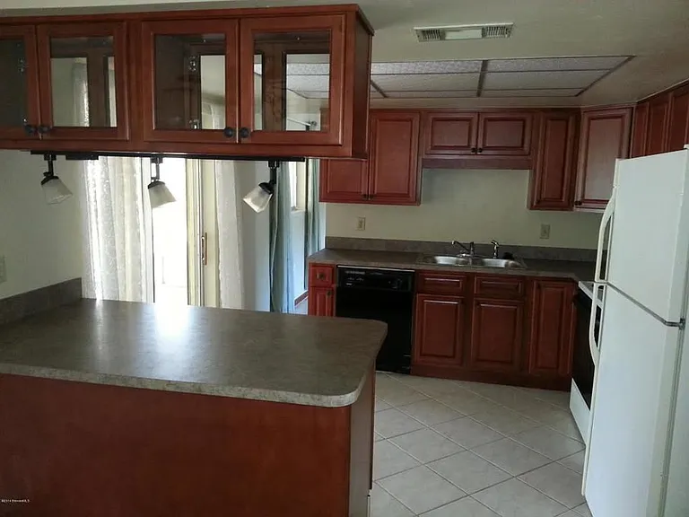 295 Nora Ave — Photo 10