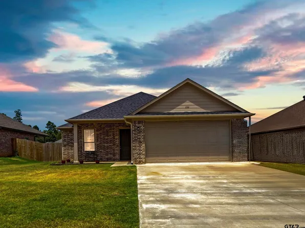 252 Oak Valley Dr, Gilmer, TX 75644