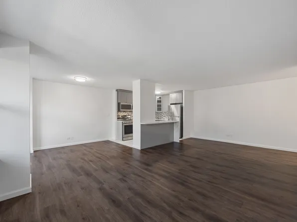 2550 Olinville Avenue image 12 of 20