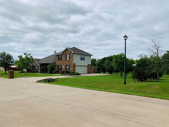 4th image of 108 Starlight Ln