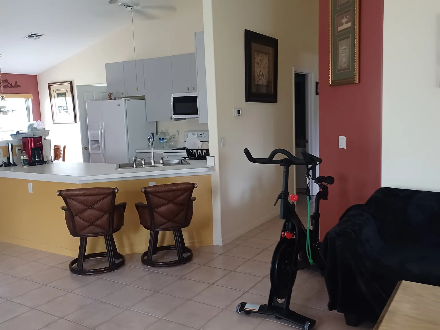 7509 Cameron Cir — Photo 4