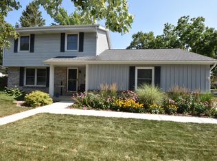 1093 Cardinal Ln, Union Grove, WI 53182