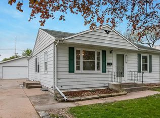 3221 Vine Ave SE, Cedar Rapids, IA 52403