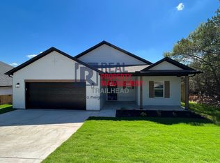 2315 Forest Hill Ln, Granbury, TX 76048