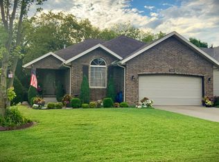 3249 S Creekside Drive S, Springfield, MO 65807