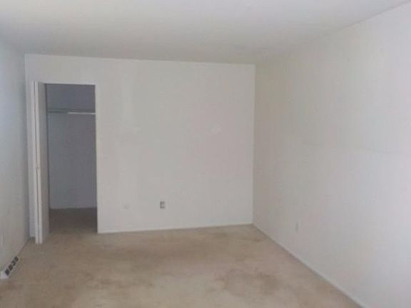 3rd image of 4219 Regal Ave