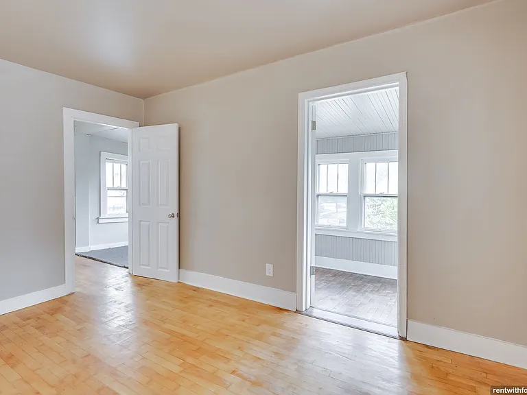210 - 212 Doty St — Photo 12
