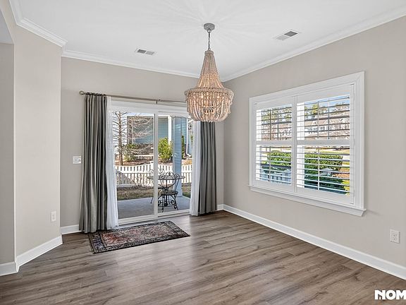 5th image of 121 White Stone Pl