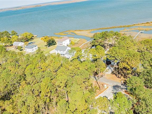 4th image of 453 Wind Mill Point Rd