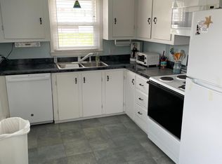 79 Treasure Rd, Narragansett, RI 02882