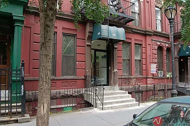 Rented by Wave Real Estate Group