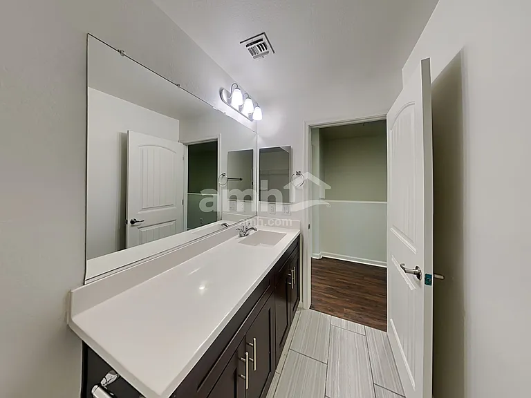 20788 W Thomas Rd — Photo 17