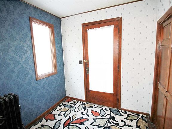 3rd image of 431 E Main St