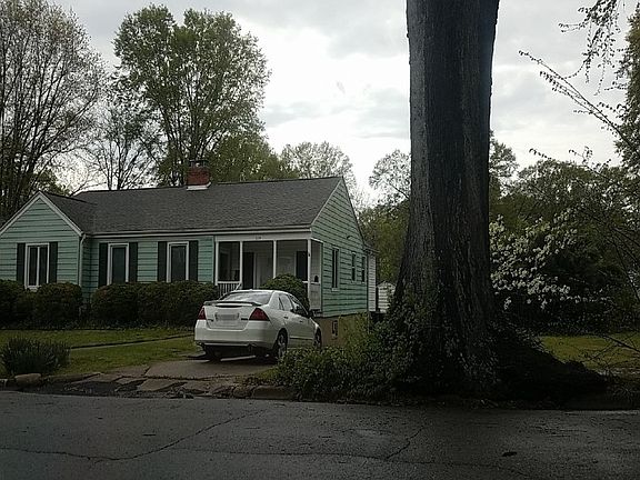 3rd image of 119 Clarendon Cir