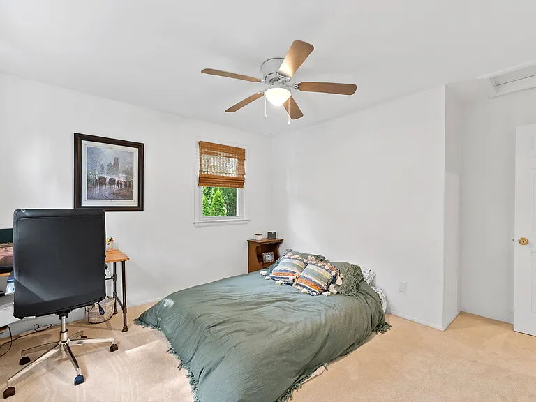 5208 Lindsay St — Photo 23