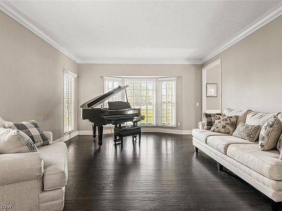 5th image of 16730 Lucky Bell Ln