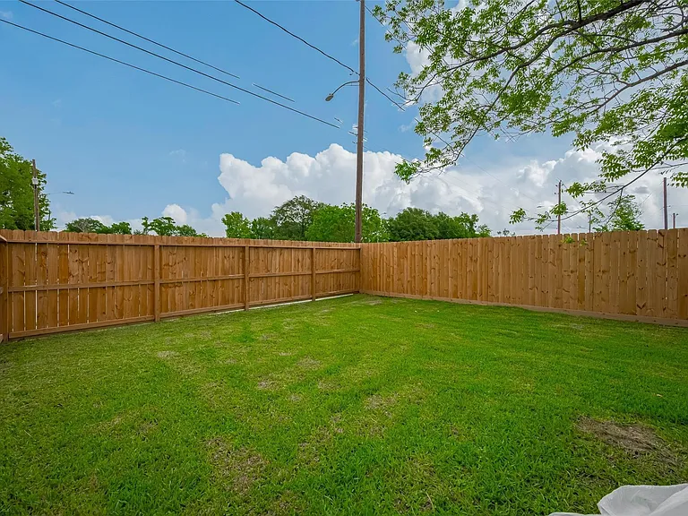 7546 Charlie St — Photo 34