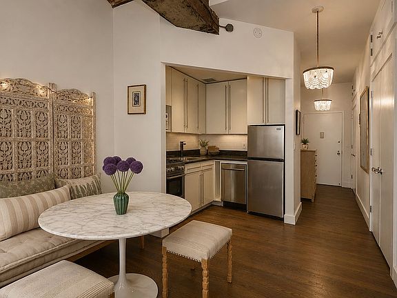3rd image of 9 Barrow St APT 6H