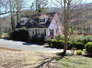 1996 Warrior Dr, Tryon, NC 28782