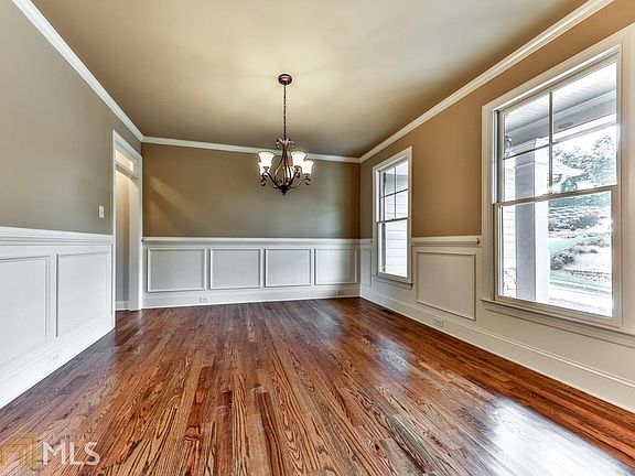 3rd image of 601 Walker Ct #376