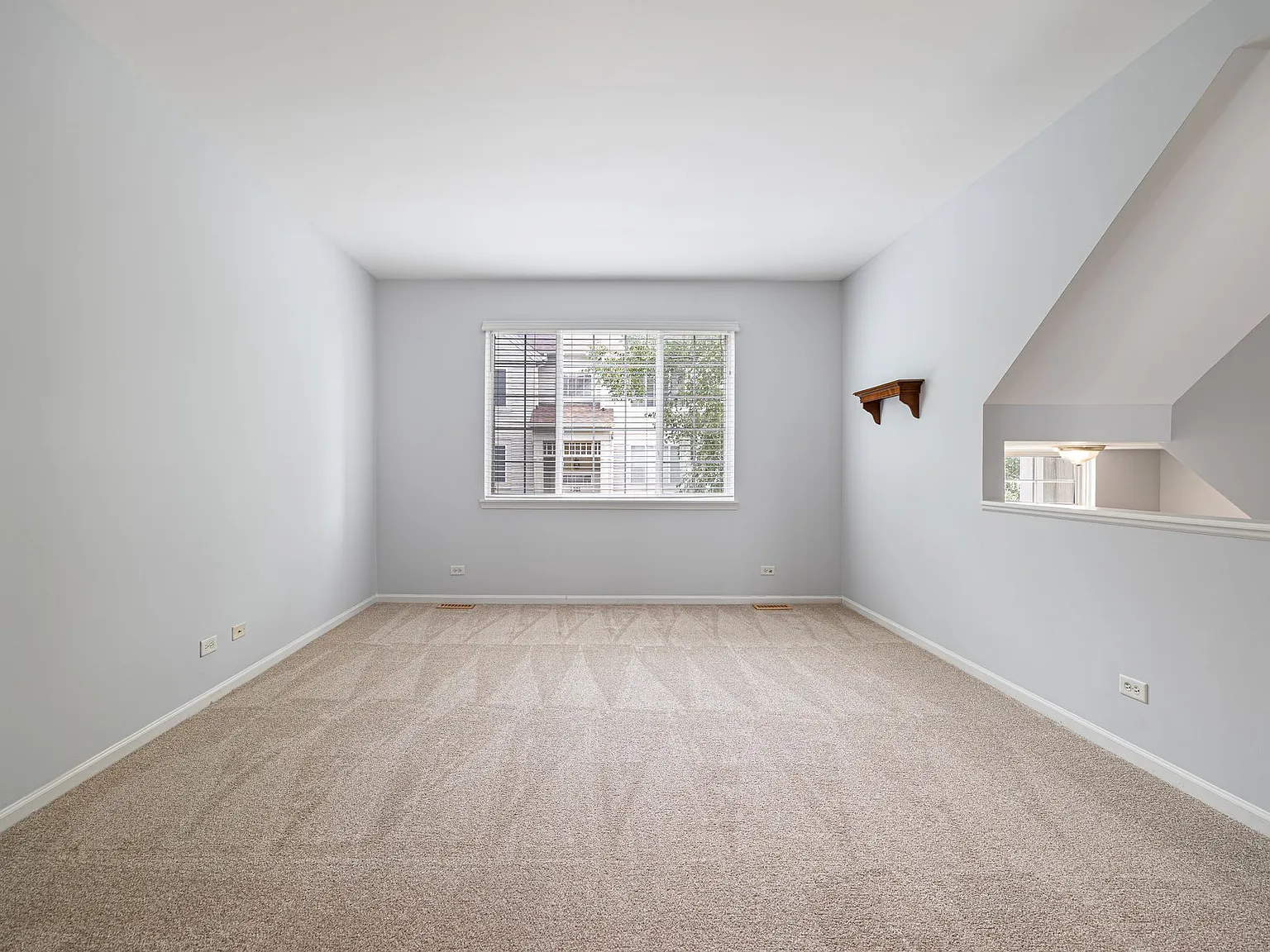 2 bed, 2.5 bath, 1574 sqft, $2,700 — Photo 3