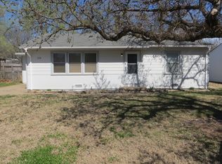 124 E Edgemoor St, Derby, KS 67037