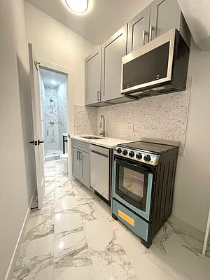 Rented by J PRESTON AND ASSOCIATES INC | media 8