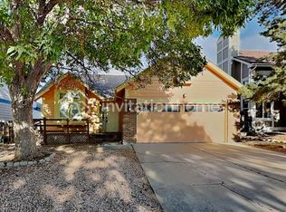 7736 Halleys Dr, Littleton, CO 80125
