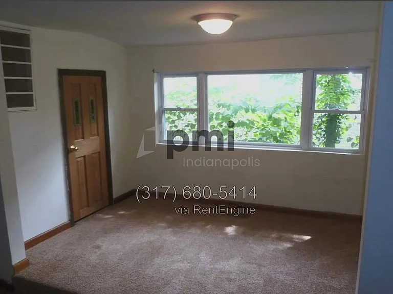 315 E 11th St — Photo 11