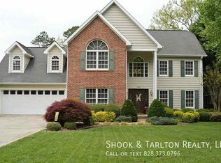 2133 13th Street Ct NE, Hickory, NC 28601