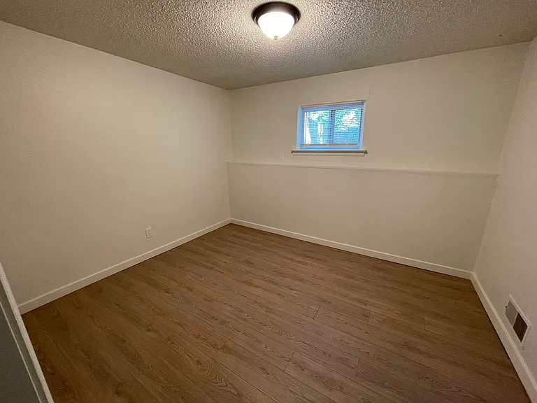 816-818 S Grant Ter — Photo 31