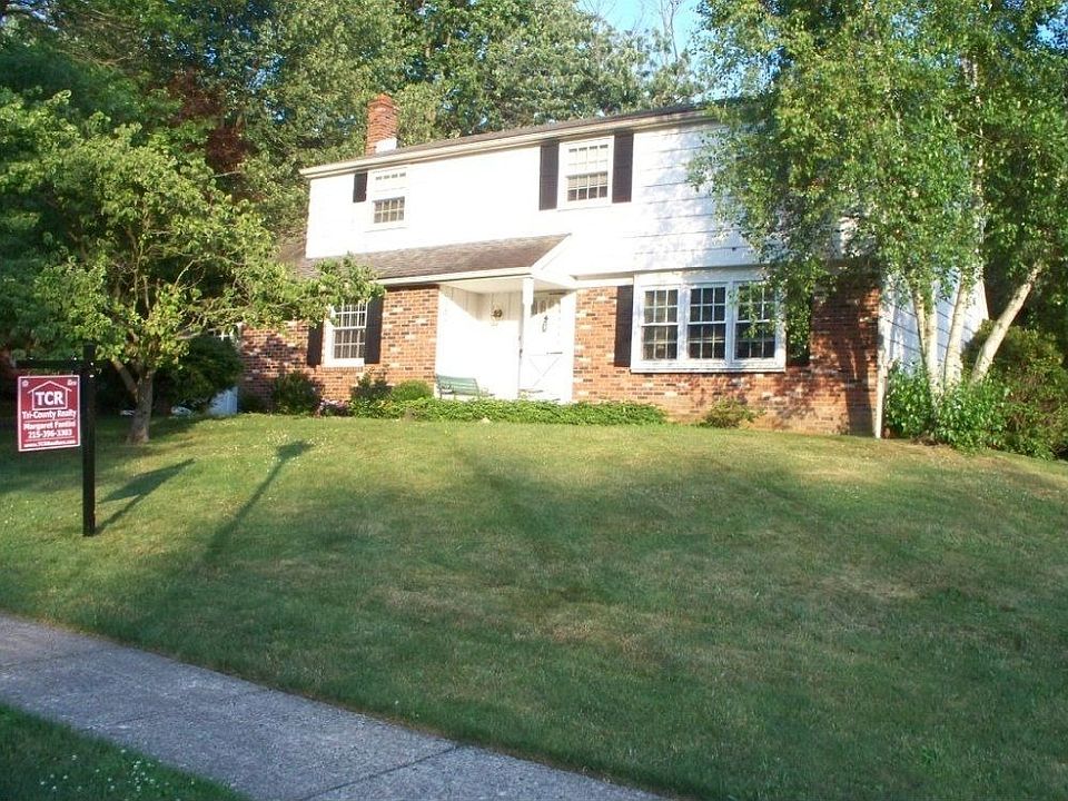 For Sale: 1385 Nancy Dr, Southampton, PA 18966
