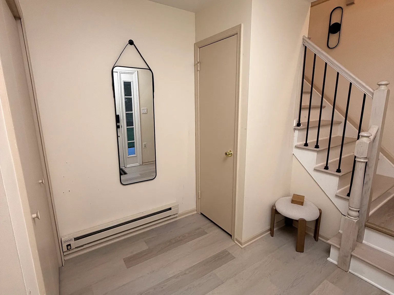 2 bed, 1600 sqft, $3,700 — Photo 2