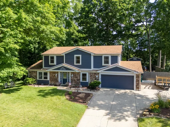 2471 Beechknoll Point, Dayton, OH 45458