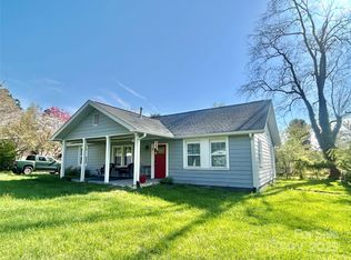 3 Moody Ave, Candler, NC 28715