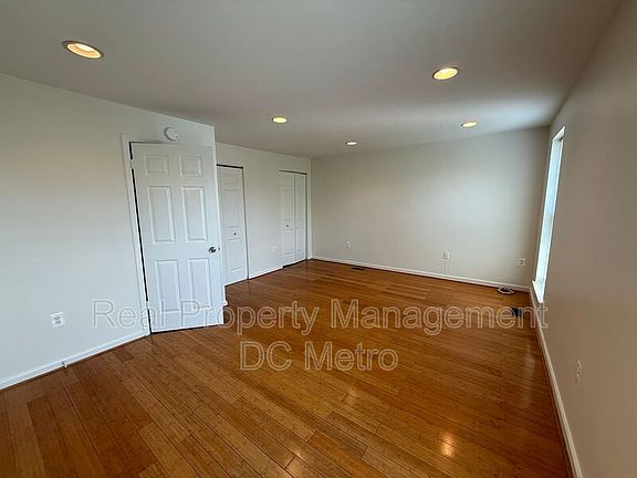4th image of 1125 Harvard St NW Unit R