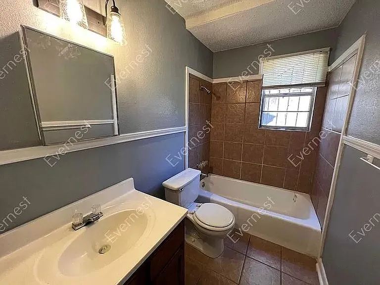 4815 School St #1 — Photo 14