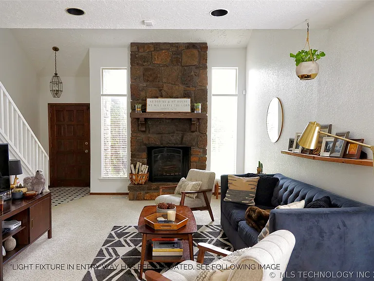 3210 S Chestnut Ave — Photo 3
