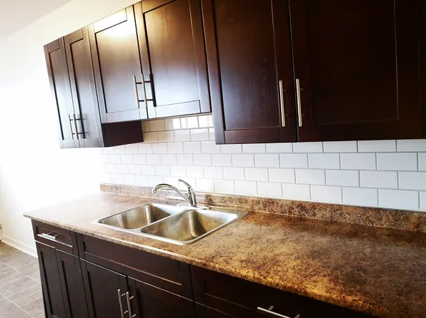 21 Morrow/285 St. Annes, 21 Morrow Ave, Winnipeg, MB R2M 1A5