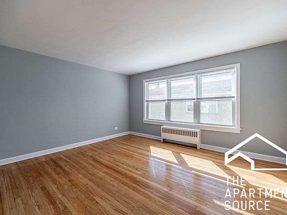4th image of 6737 N California Ave APT 1E
