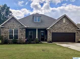 18304 Red Tail St, Athens, AL 35613