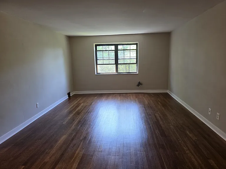 201 E Swissvale Ave #8 — Photo 16