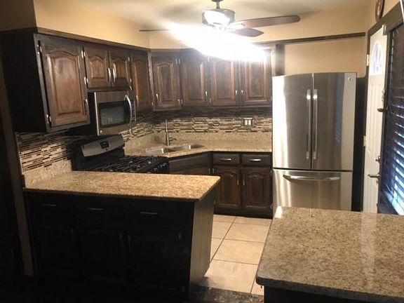 5th image of 10905 S Avenue C