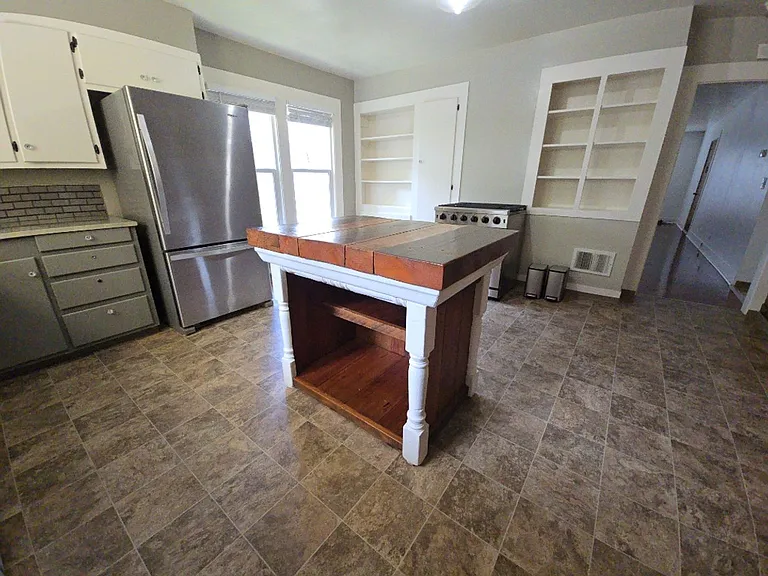 526 B St — Photo 34