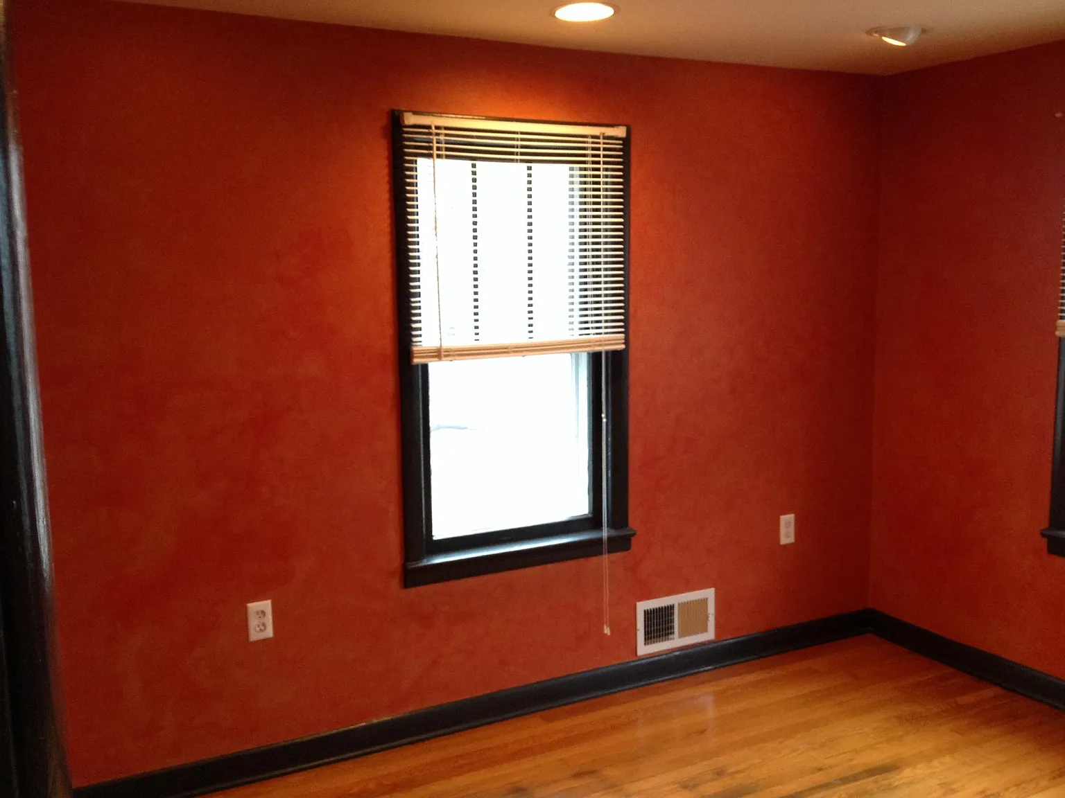 2 bed, 750 sqft, $1,225 — Photo 4